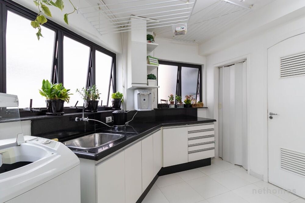 Apartamento à venda com 3 quartos, 190m² - Foto 7