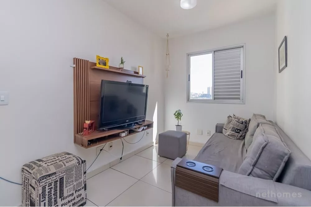 Apartamento à venda com 2 quartos, 64m² - Foto 3