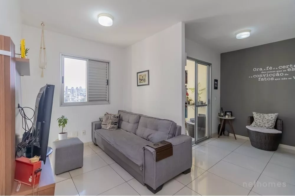 Apartamento à venda com 2 quartos, 64m² - Foto 2