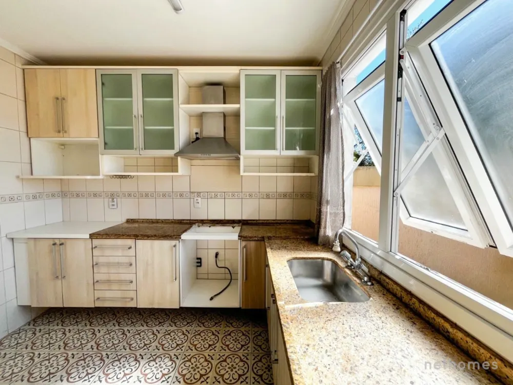 Casa, 4 quartos, 212 m² - Foto 2