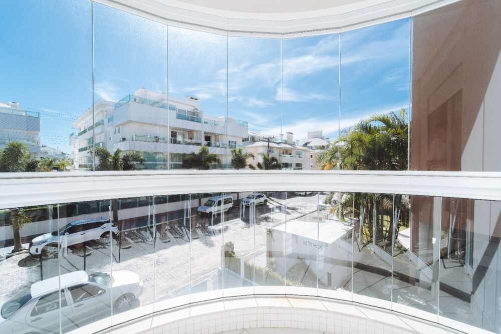 Apartamento à venda com 3 quartos, 95m² - Foto 1