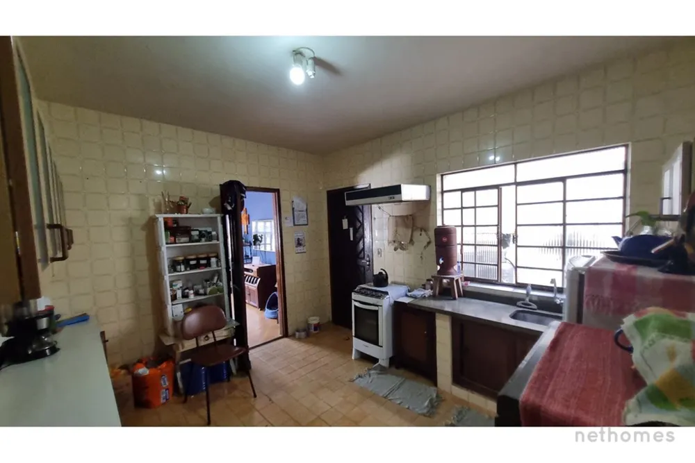 Casa, 6 quartos, 215 m² - Foto 3