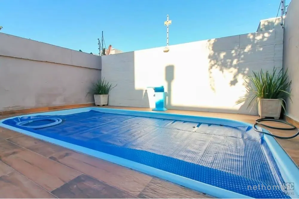 Casa, 3 quartos, 128 m² - Foto 1