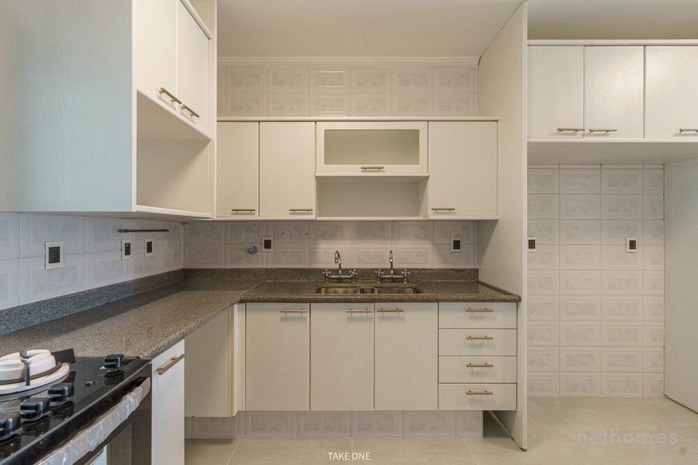 Apartamento à venda com 3 quartos, 156m² - Foto 2