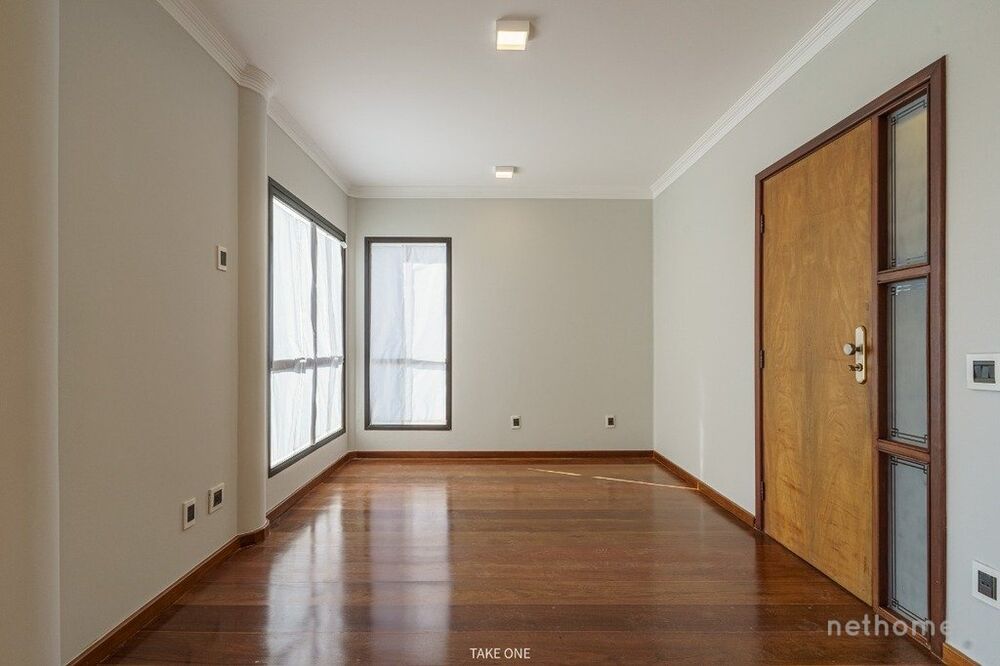 Apartamento à venda com 3 quartos, 156m² - Foto 1