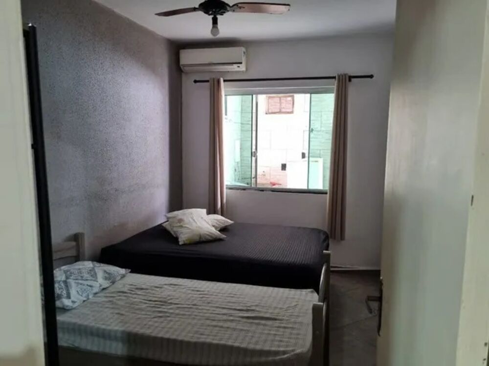 Casa à venda com 6 quartos, 250m² - Foto 5