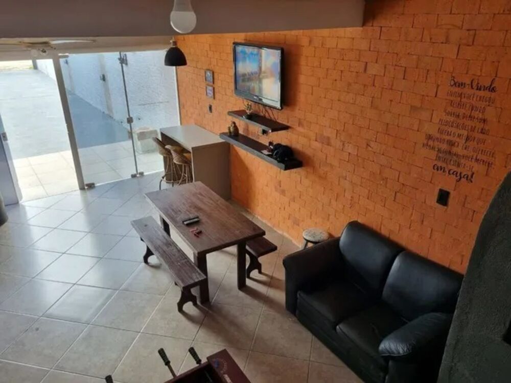 Casa à venda com 6 quartos, 250m² - Foto 6