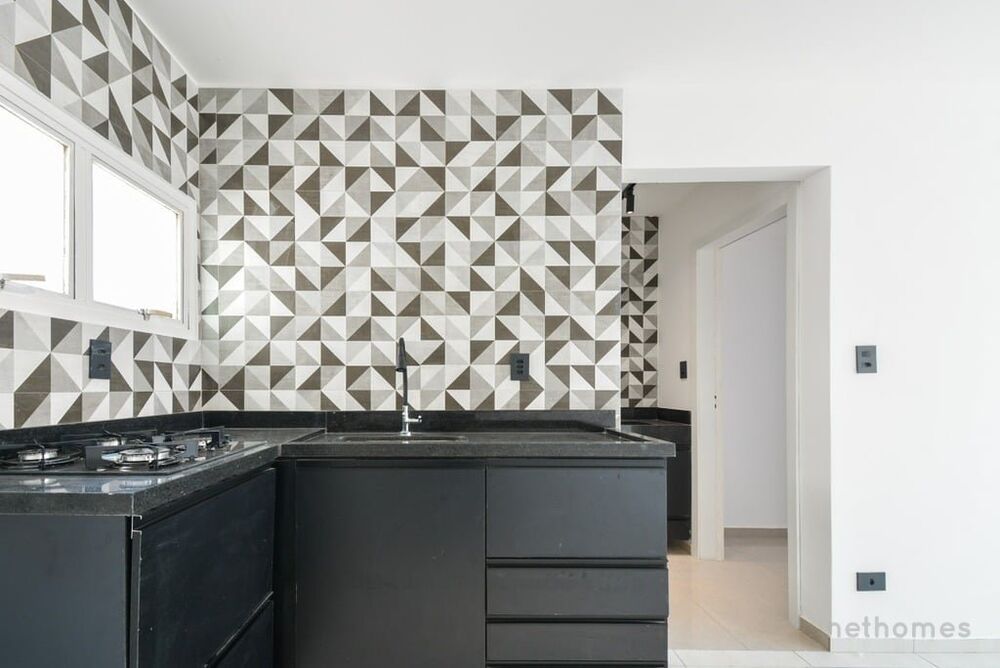 Apartamento à venda com 1 quarto, 28m² - Foto 2