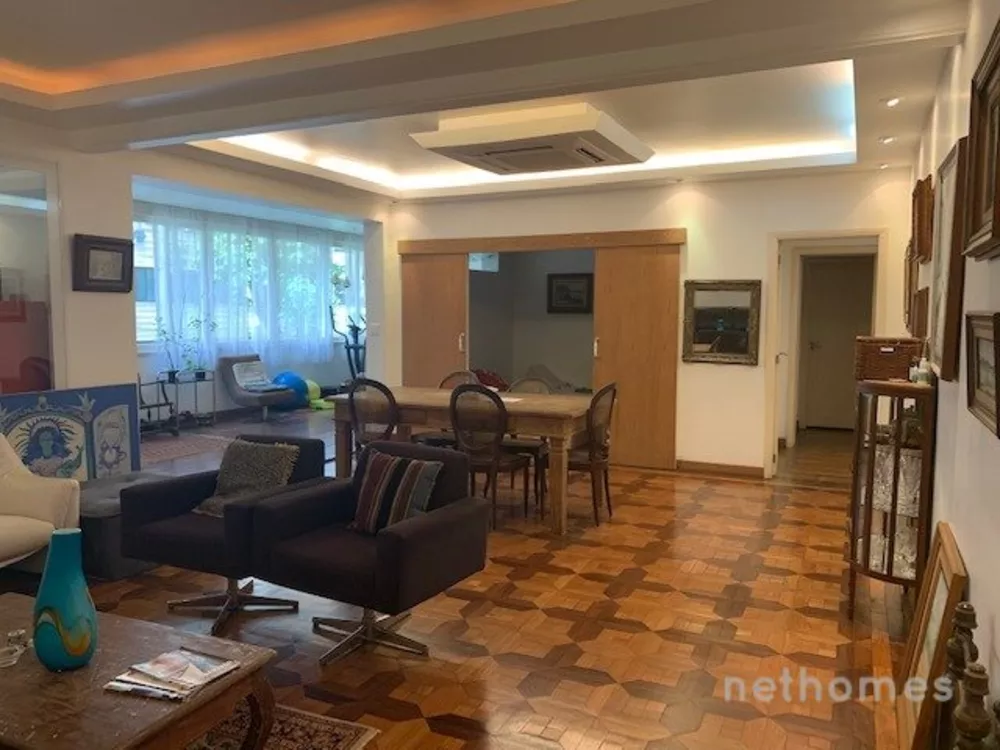 Apartamento à venda com 4 quartos, 211m² - Foto 1