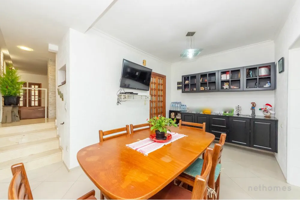 Casa, 3 quartos, 200 m² - Foto 1