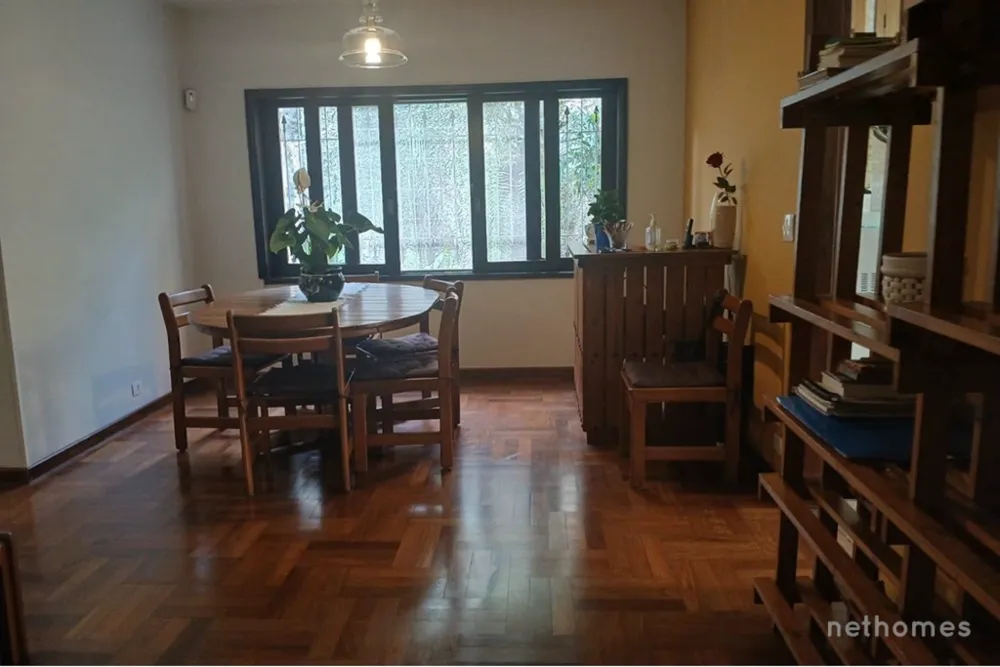 Casa, 3 quartos, 257 m² - Foto 1