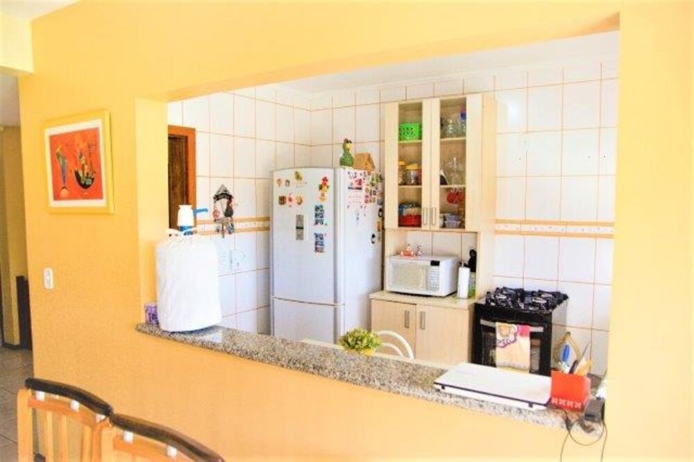 Casa à venda com 3 quartos, 220m² - Foto 1