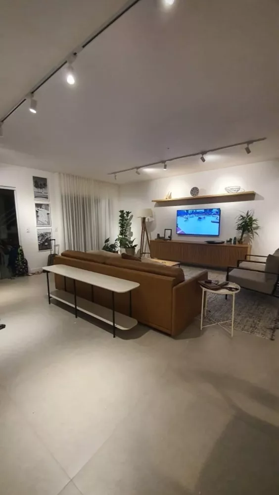 Casa de Condomínio à venda, 250m² - Foto 1