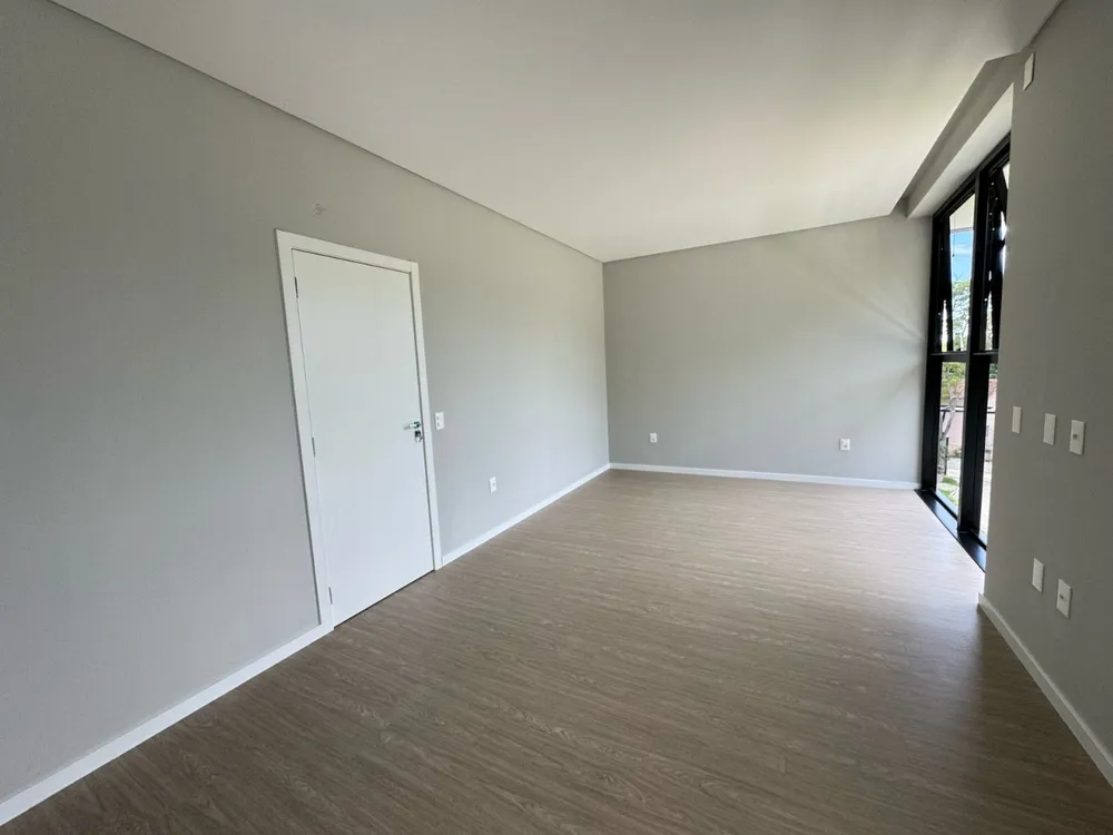 Casa, 3 quartos, 339 m² - Foto 1