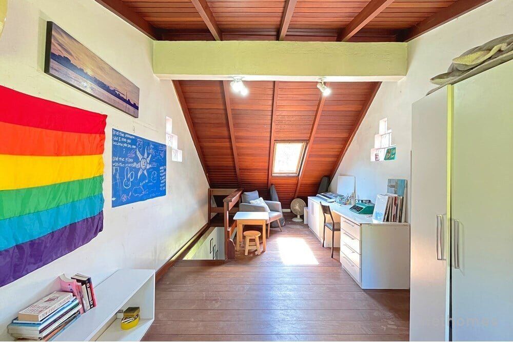 Casa de Condomínio à venda com 4 quartos, 220m² - Foto 6