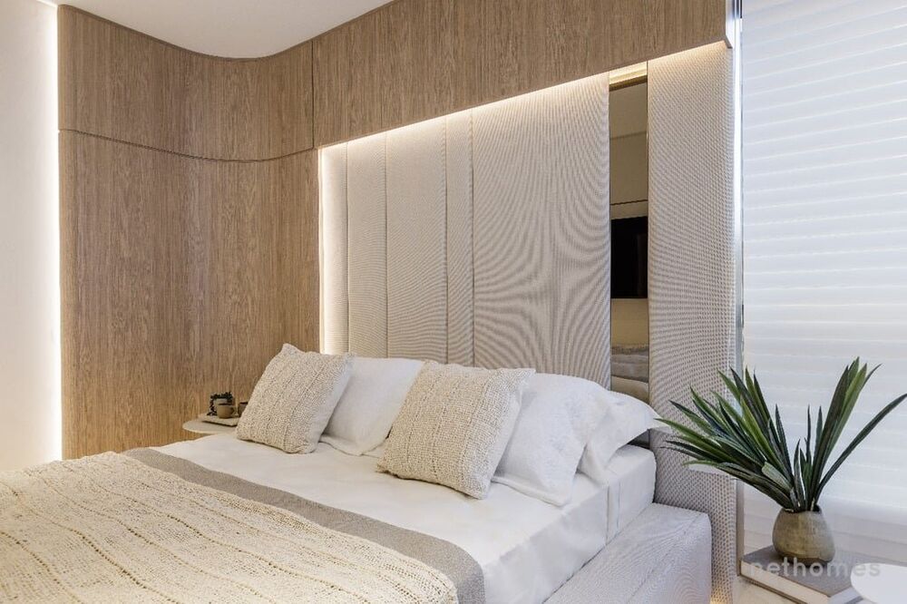 Apartamento à venda com 3 quartos, 131m² - Foto 2