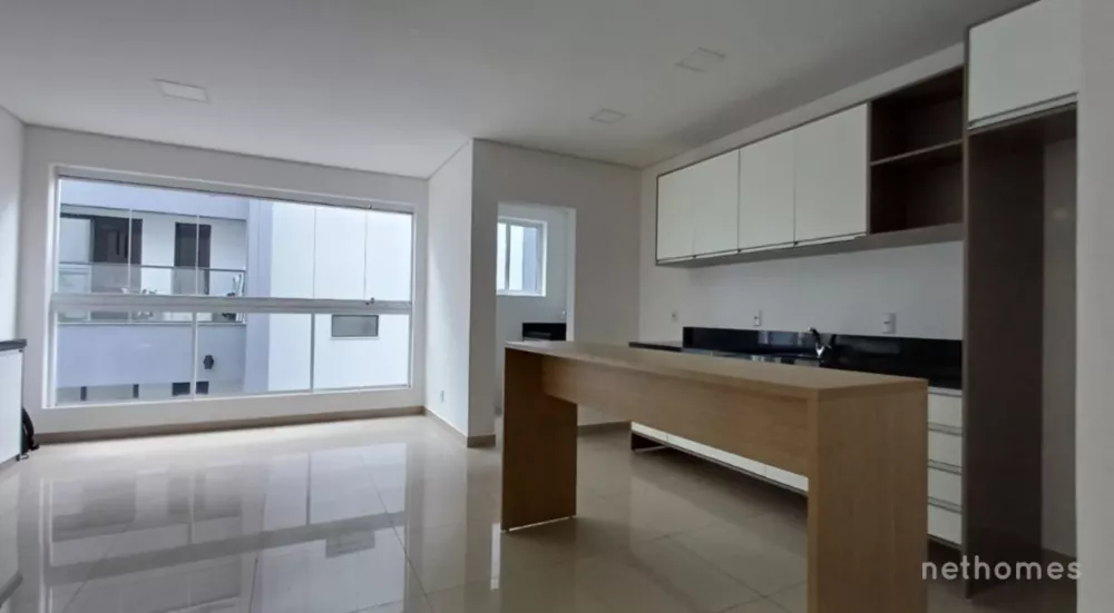 Apartamento à venda com 2 quartos, 80m² - Foto 3