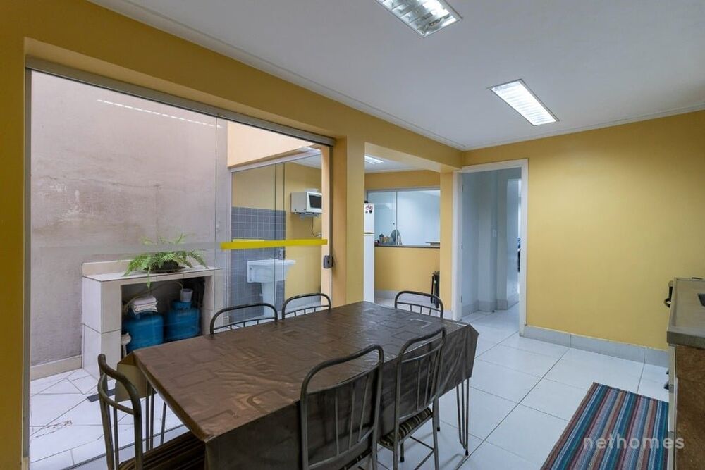 Casa à venda com 3 quartos, 220m² - Foto 12