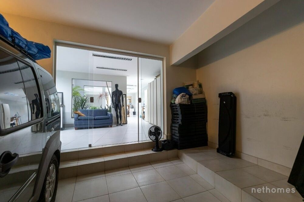 Casa à venda com 3 quartos, 220m² - Foto 14