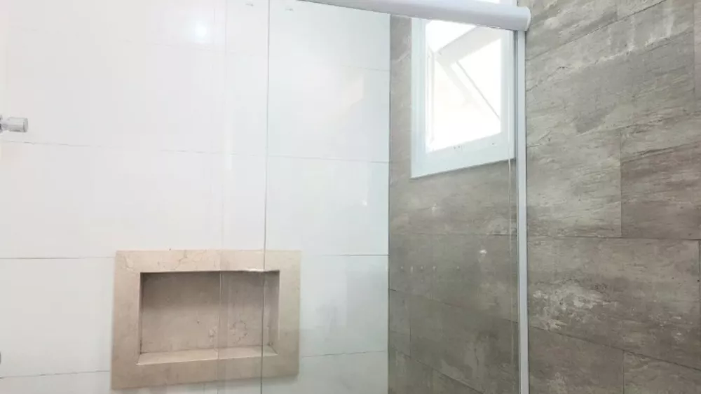 Casa de Condomínio à venda com 3 quartos, 206m² - Foto 2