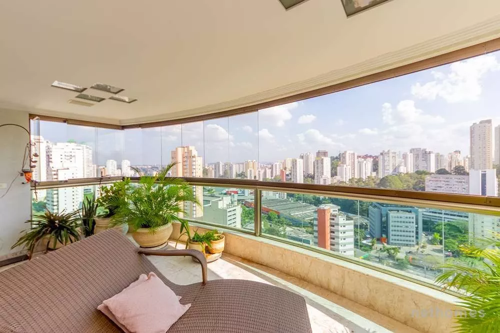 Apartamento à venda com 4 quartos, 228m² - Foto 4