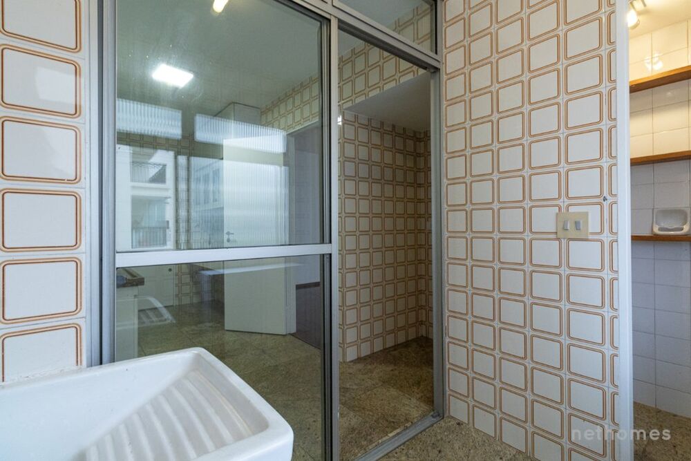 Apartamento à venda com 3 quartos, 75m² - Foto 2