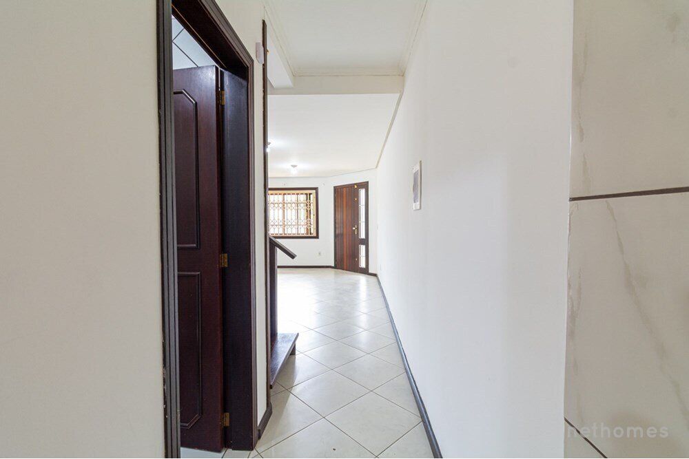 Casa à venda com 3 quartos, 180m² - Foto 3