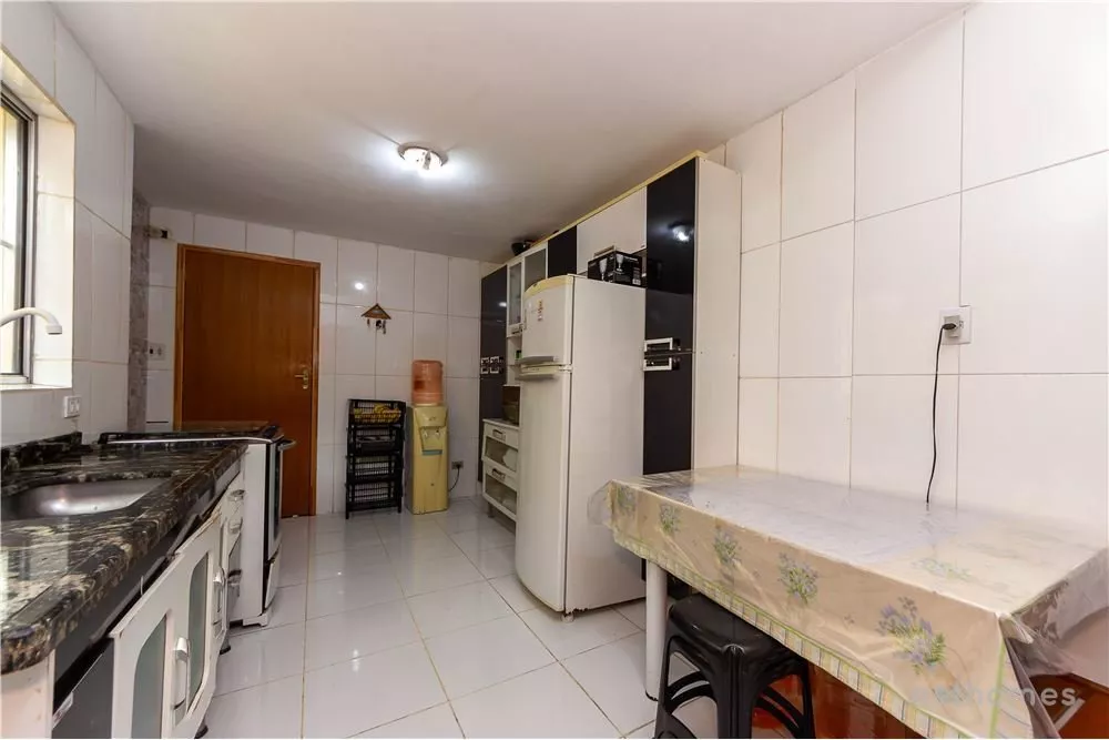 Casa à venda com 3 quartos, 161m² - Foto 4