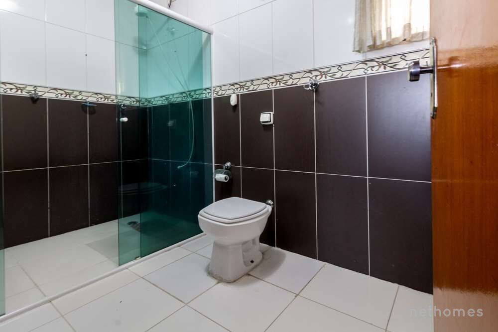 Casa à venda com 4 quartos, 309m² - Foto 8