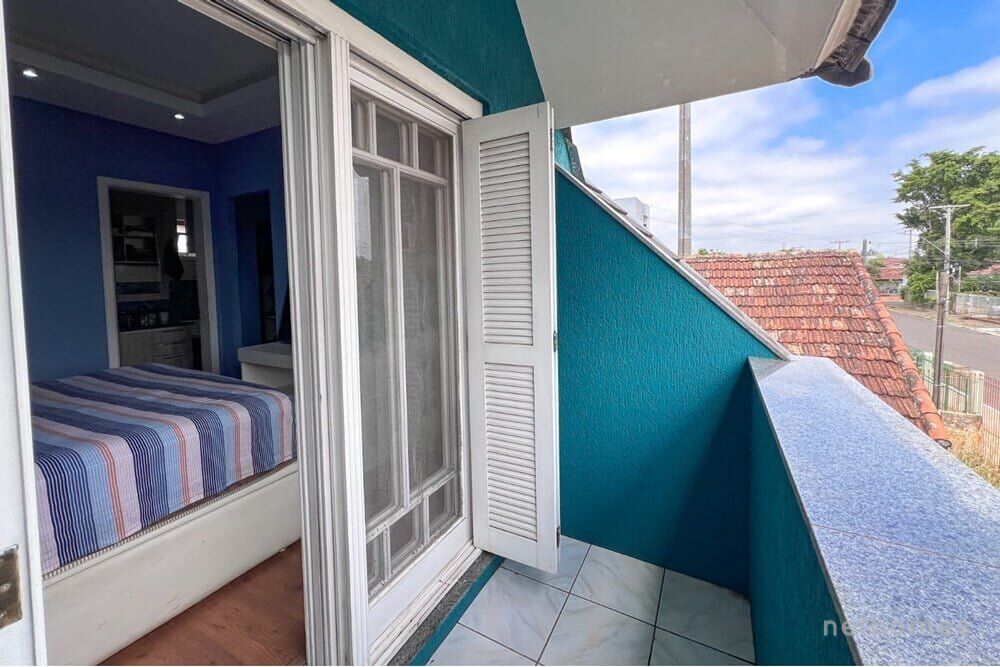 Casa à venda com 4 quartos, 300m² - Foto 3