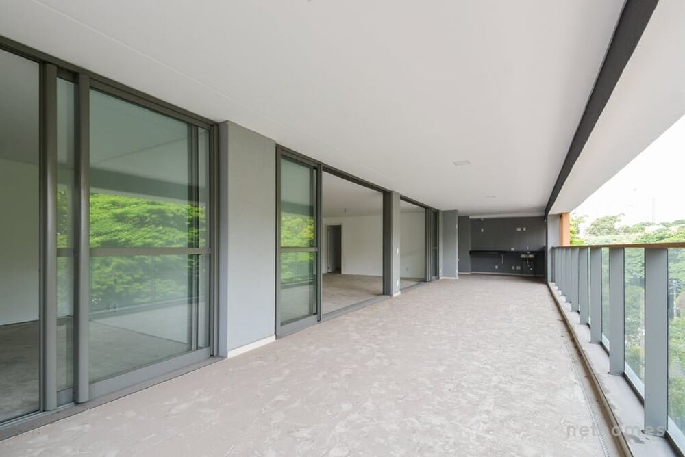 Apartamento à venda com 4 quartos, 274m² - Foto 2