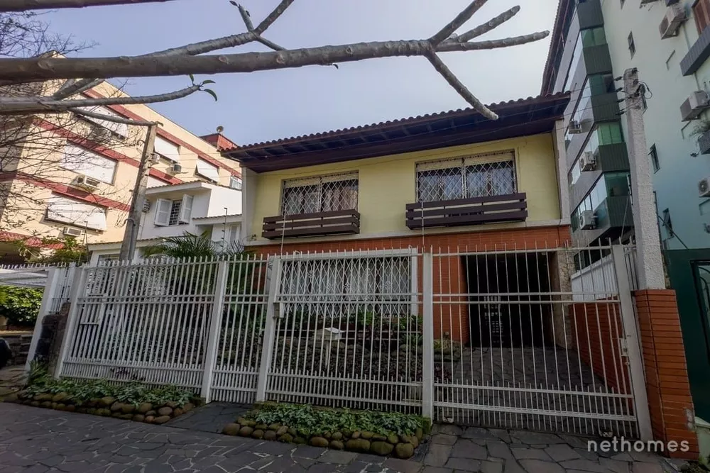 Casa à venda com 3 quartos, 285m² - Foto 1