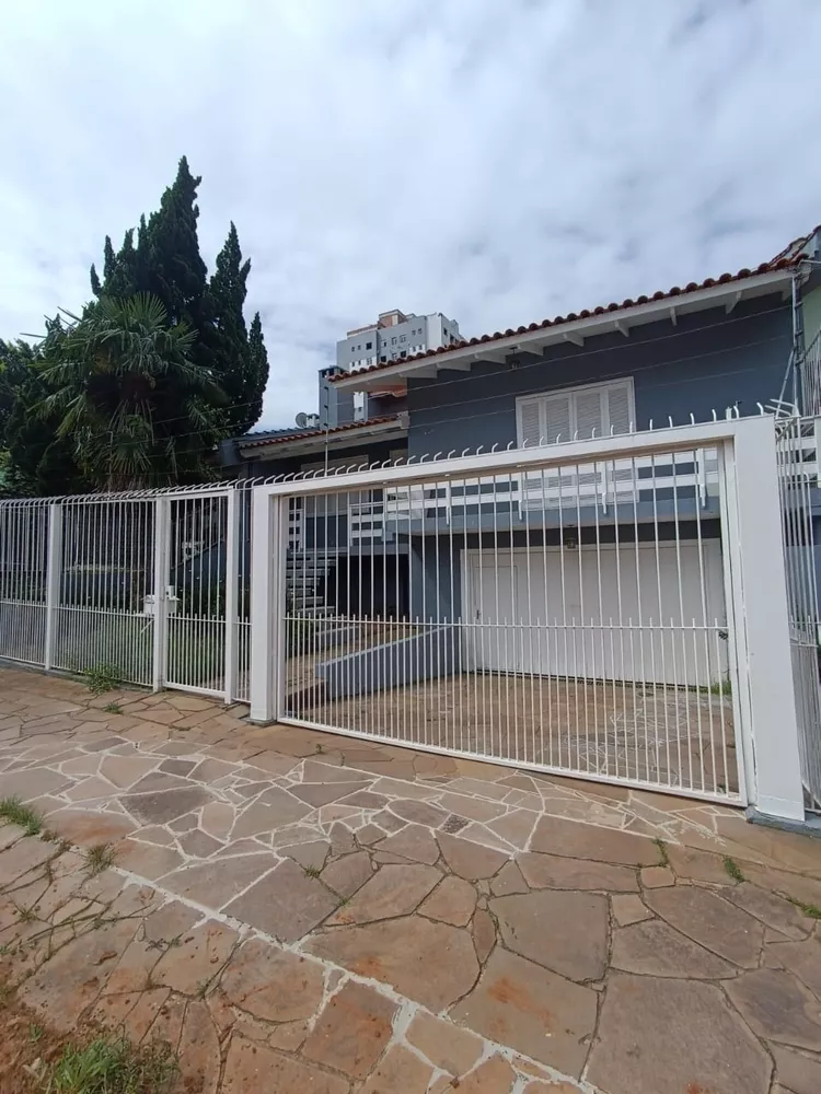 Casa à venda com 3 quartos, 230m² - Foto 3