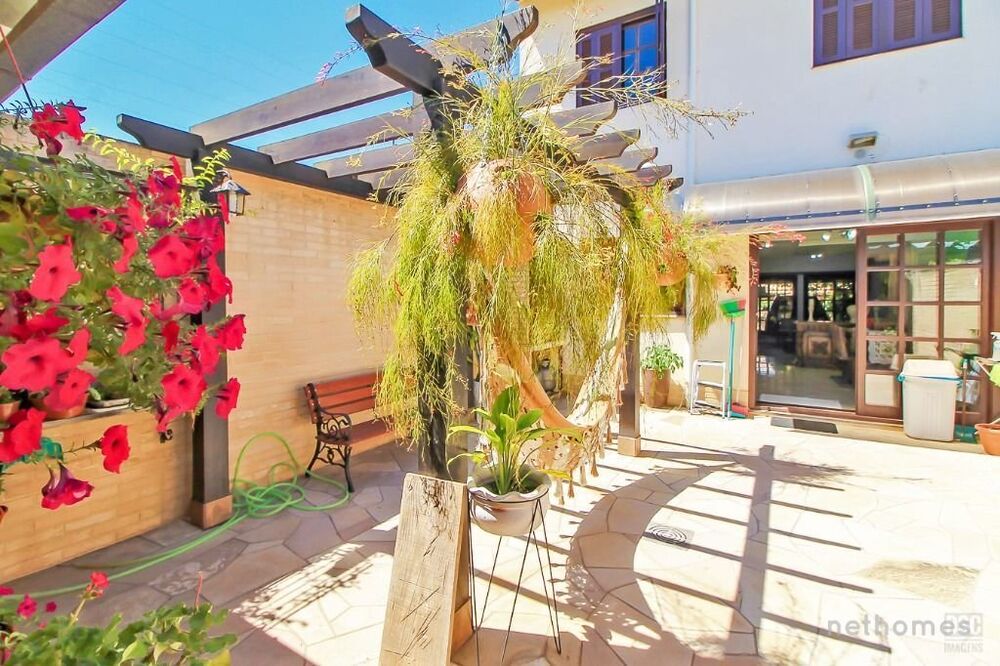 Casa à venda com 3 quartos, 198m² - Foto 8