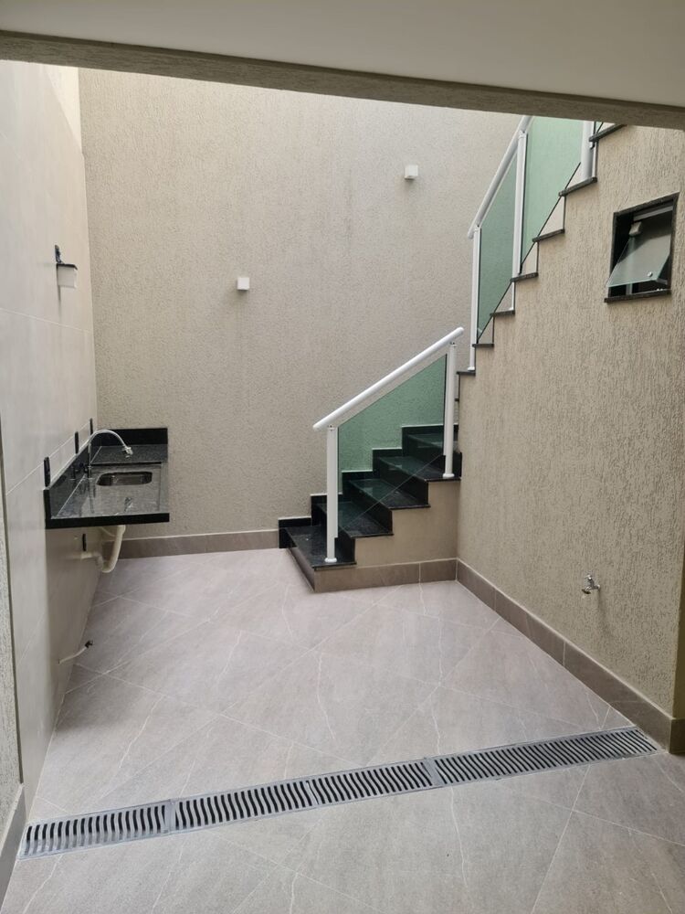 Casa à venda com 2 quartos, 180 - Foto 3