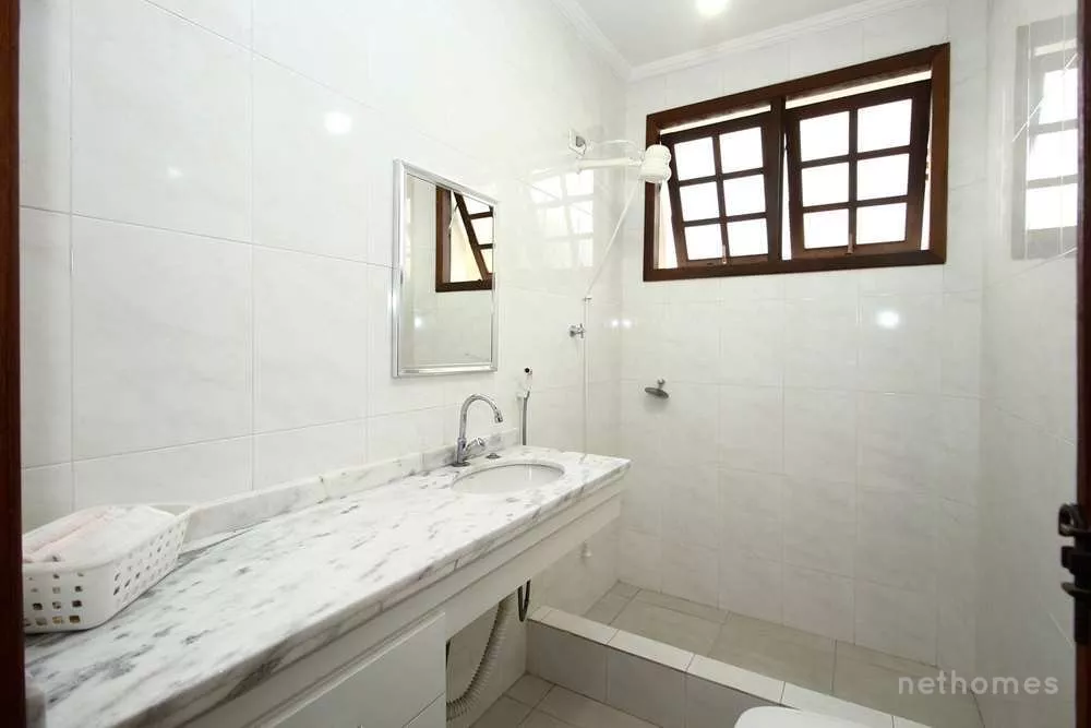 Casa à venda com 2 quartos, 94m² - Foto 8