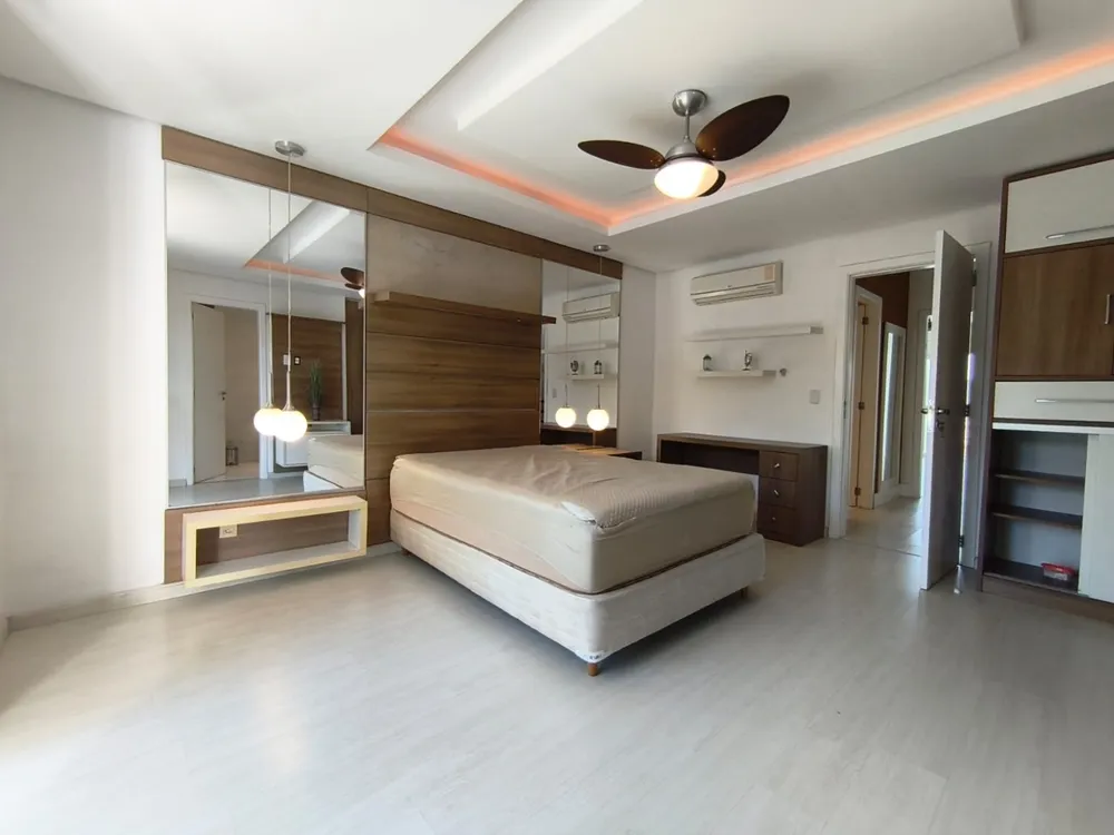 Casa, 3 quartos, 209 m² - Foto 1