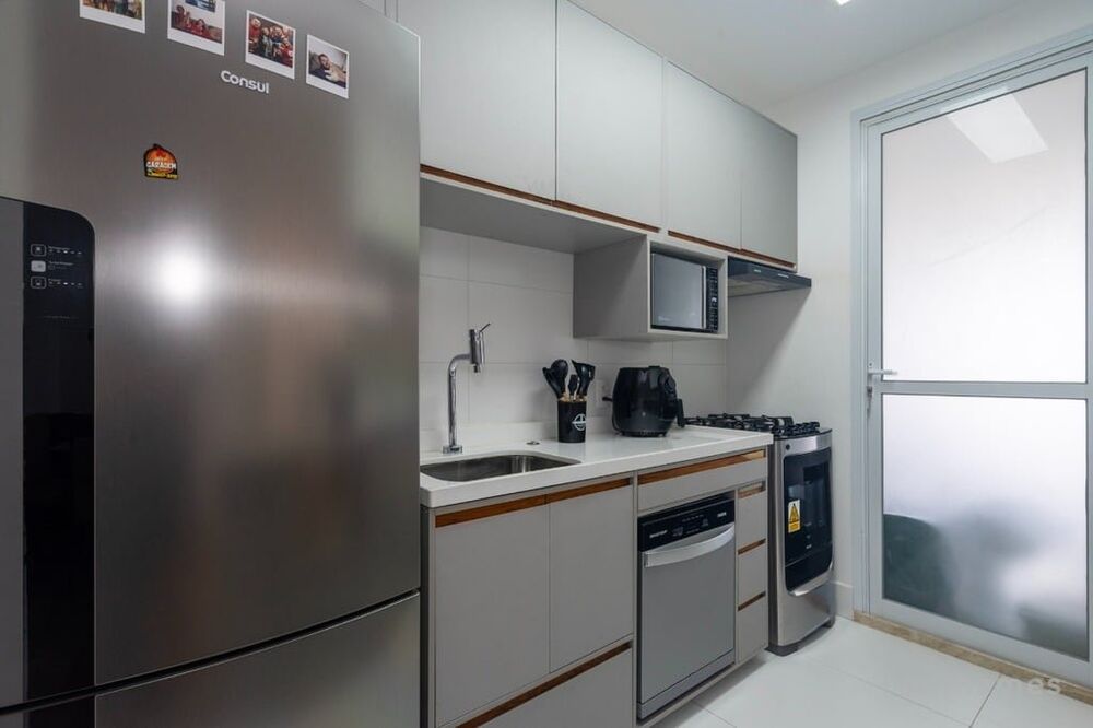 Apartamento à venda com 2 quartos, 84m² - Foto 3