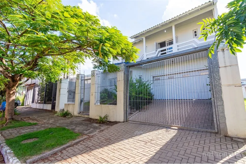 Casa, 4 quartos, 294 m² - Foto 1