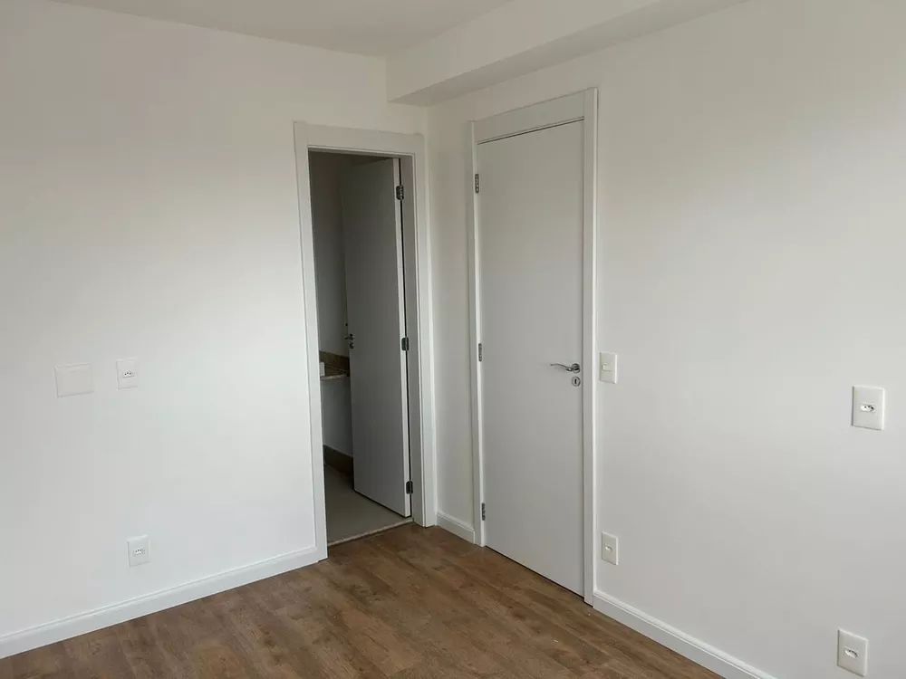 Apartamento à venda com 3 quartos, 119m² - Foto 4