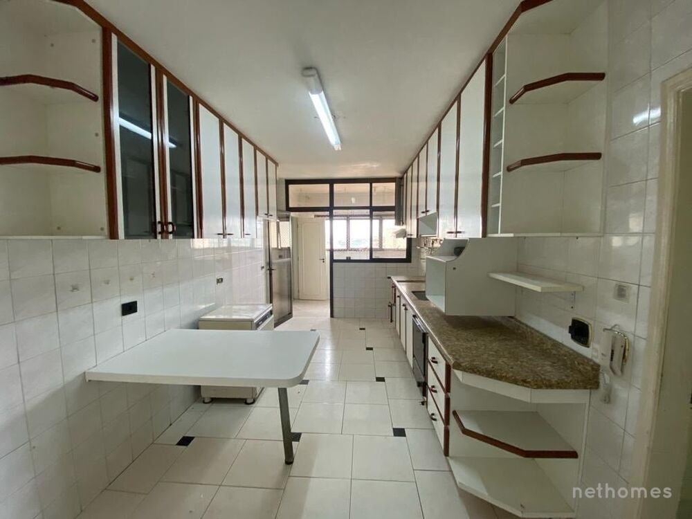 Apartamento à venda com 3 quartos, 130m² - Foto 3