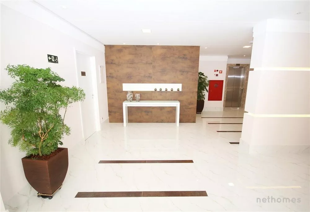 Apartamento à venda com 2 quartos, 67m² - Foto 4