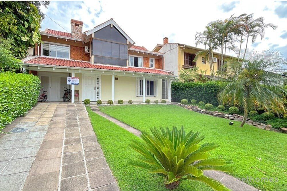 Casa de Condomínio à venda com 5 quartos, 300m² - Foto 2