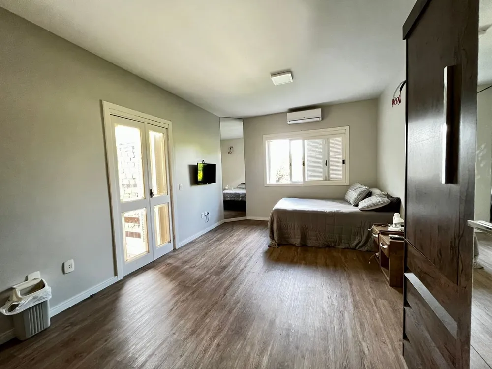 Casa, 4 quartos, 212 m² - Foto 3