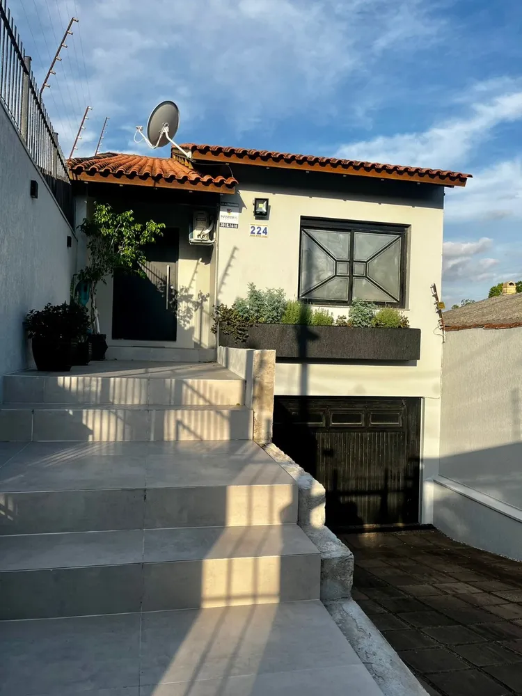 Casa, 4 quartos, 212 m² - Foto 1