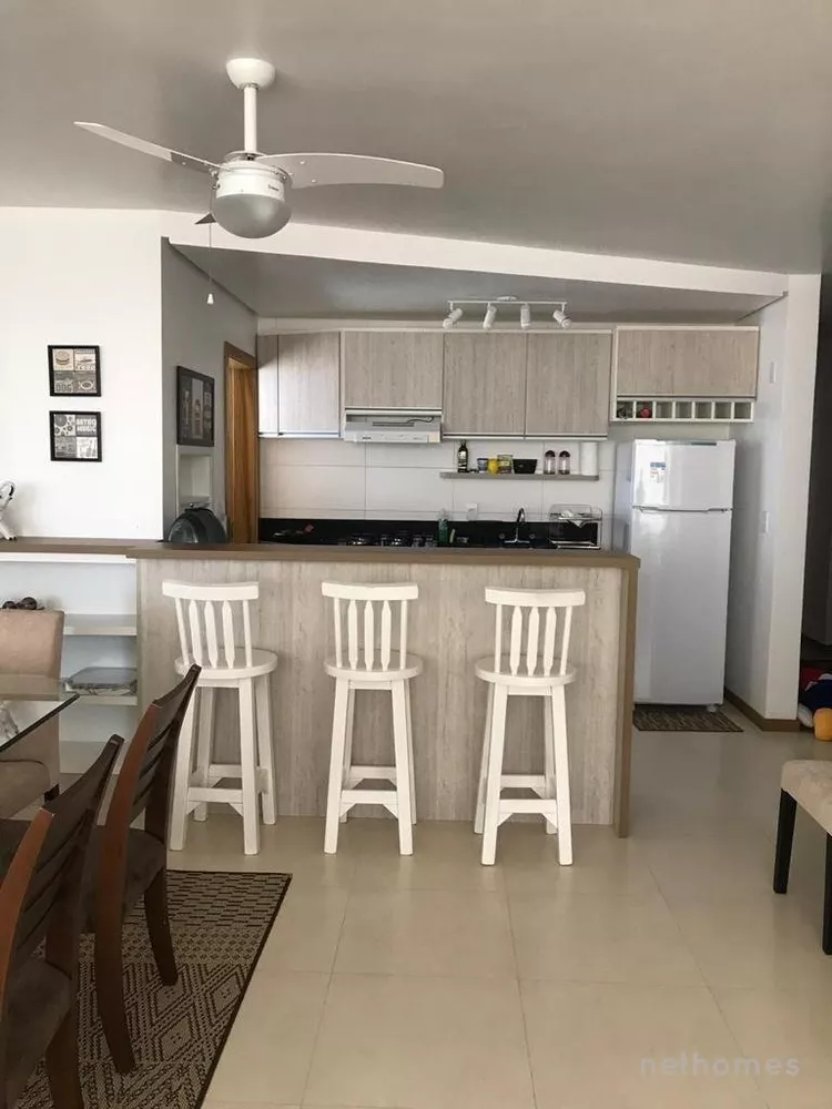 Apartamento à venda com 2 quartos, 81m² - Foto 2