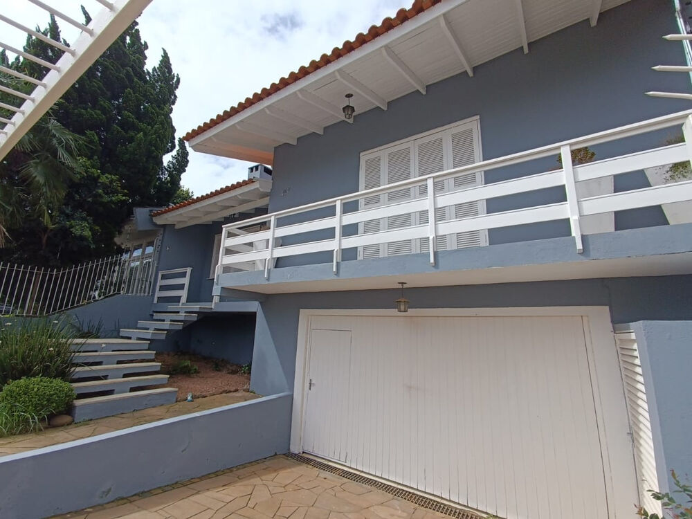 Casa à venda com 3 quartos, 230m² - Foto 2