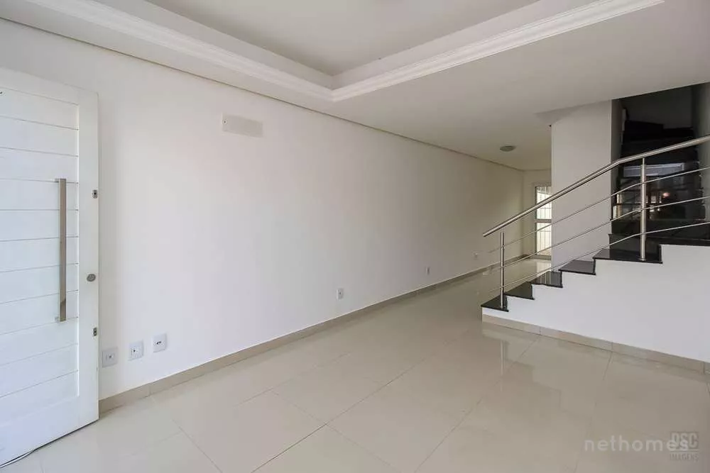 Casa à venda com 2 quartos, 87m² - Foto 3