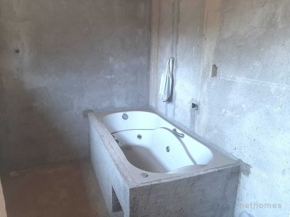 Casa à venda com 5 quartos, 242m² - Foto 3