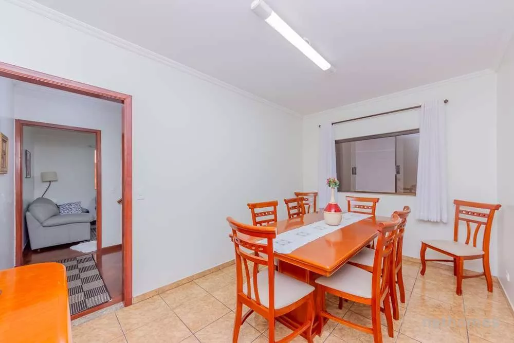 Casa à venda com 3 quartos, 202m² - Foto 4